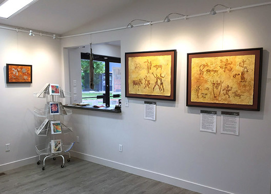 Picture Hanging System Integrated Lighting for Art Displays